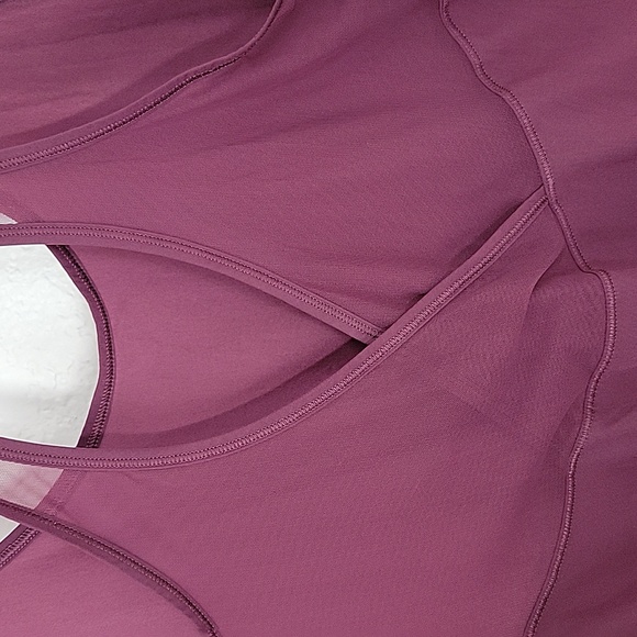 Lululemon trankil tank red grape mesh size 8 - Picture 7 of 9